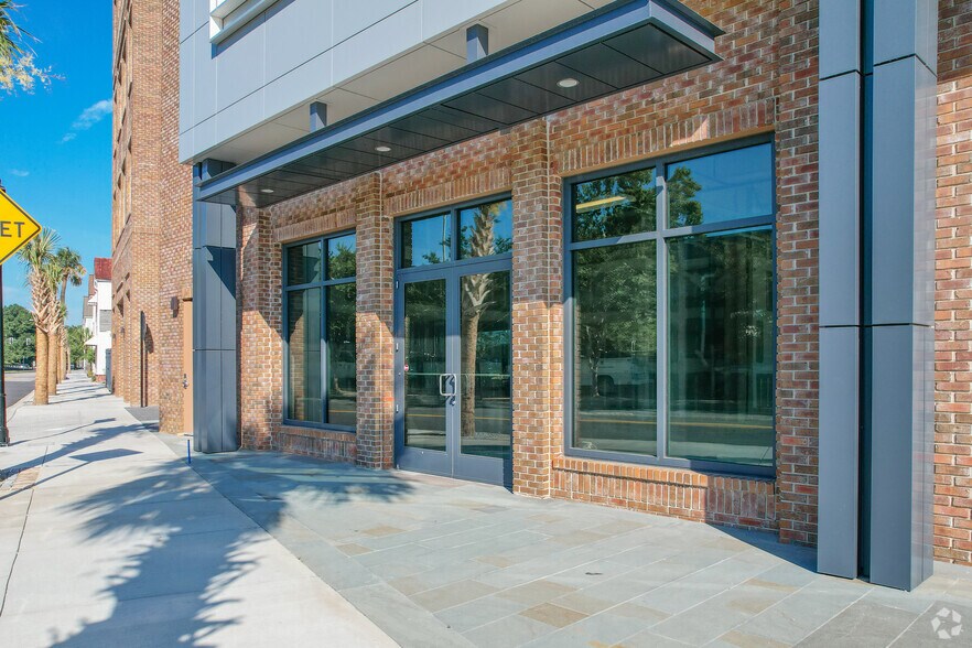 More Photos Of 677 King St, Charleston Office For Lease