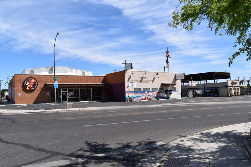 More Photos Of 6729 N 57th Dr, Glendale Restaurant For Sale