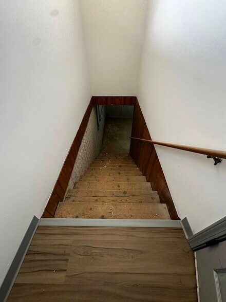 More Photos Of 2852 N Biagio, Ozark Office For Lease