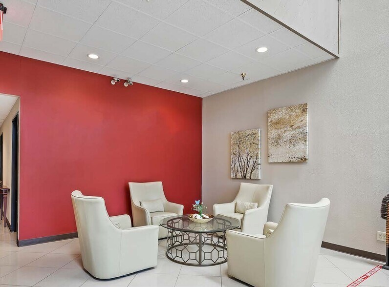 More Photos Of 9745-9747 Businesspark Ave, San Diego Research And Development For Sale