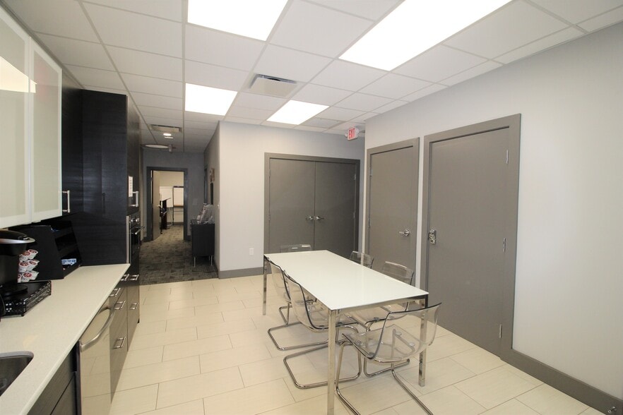 More Photos Of 418 Village Dr, Murphy Medical For Sale