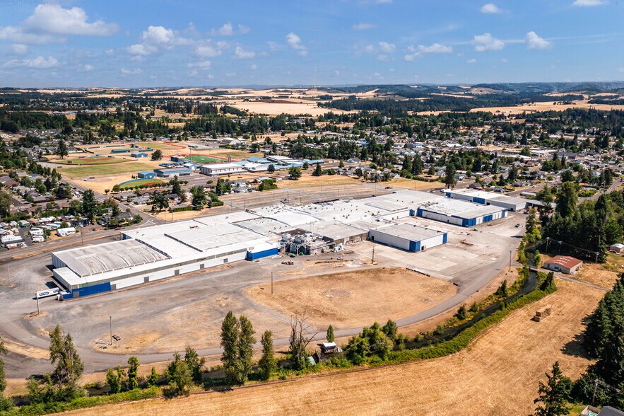 Primary Photo Of 930 W Washington St, Stayton Warehouse For Lease