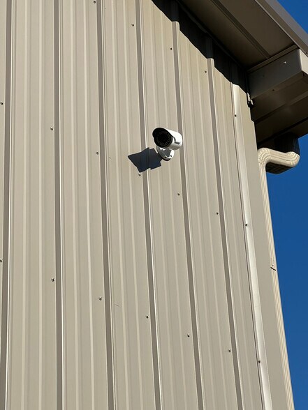 More Photos Of 3700 Dover Rd, Woodlawn Warehouse For Sale