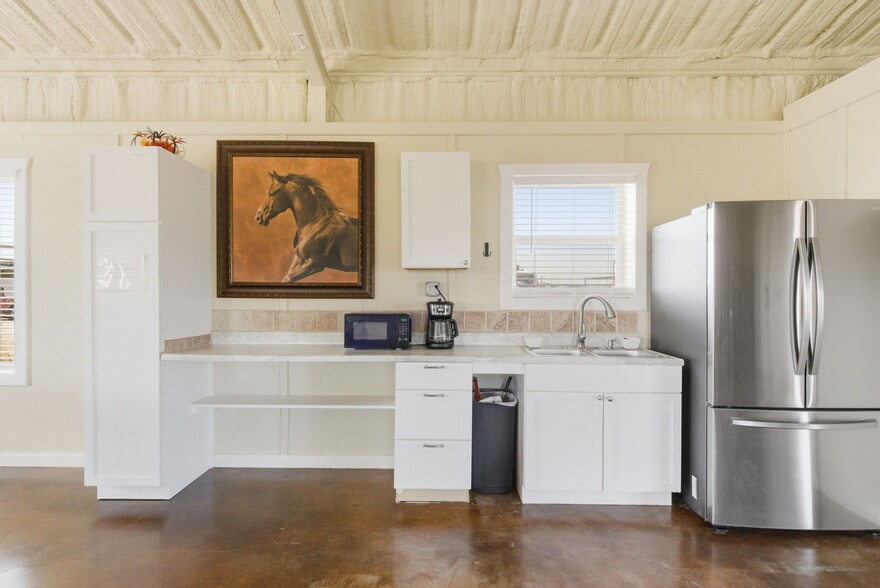 More Photos Of 351 My Ln, Millsap Trailer Camper Park For Sale