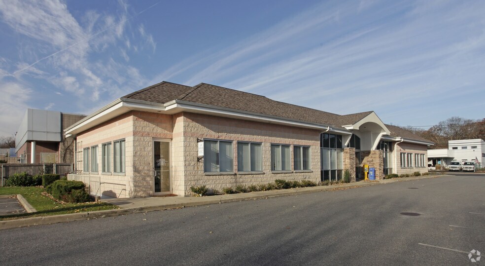 More Photos Of 1772 E Jericho Tpke, Huntington Medical For Lease