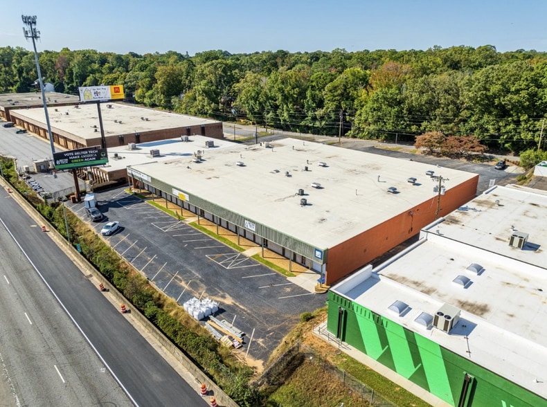 More Photos Of 3020 Commerce Way, Hapeville Warehouse For Lease