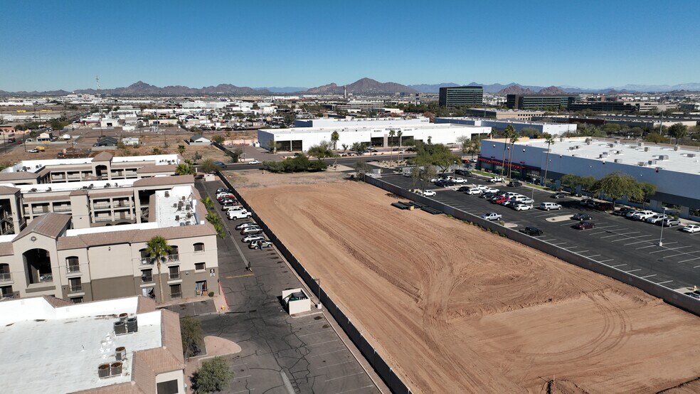 More Photos Of 2833 E Broadway Rd, Phoenix Distribution For Sale