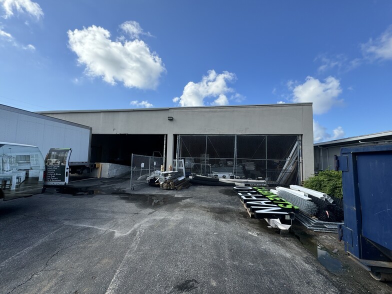 Primary Photo Of 4318 S Manhattan Ave, Tampa Warehouse For Lease