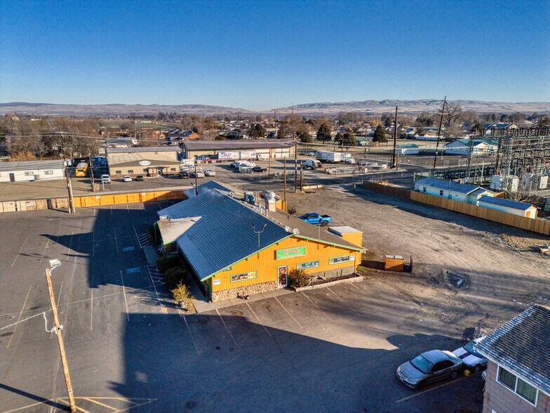 More Photos Of 410 Yakima Valley Hwy, Sunnyside General Retail For Sale