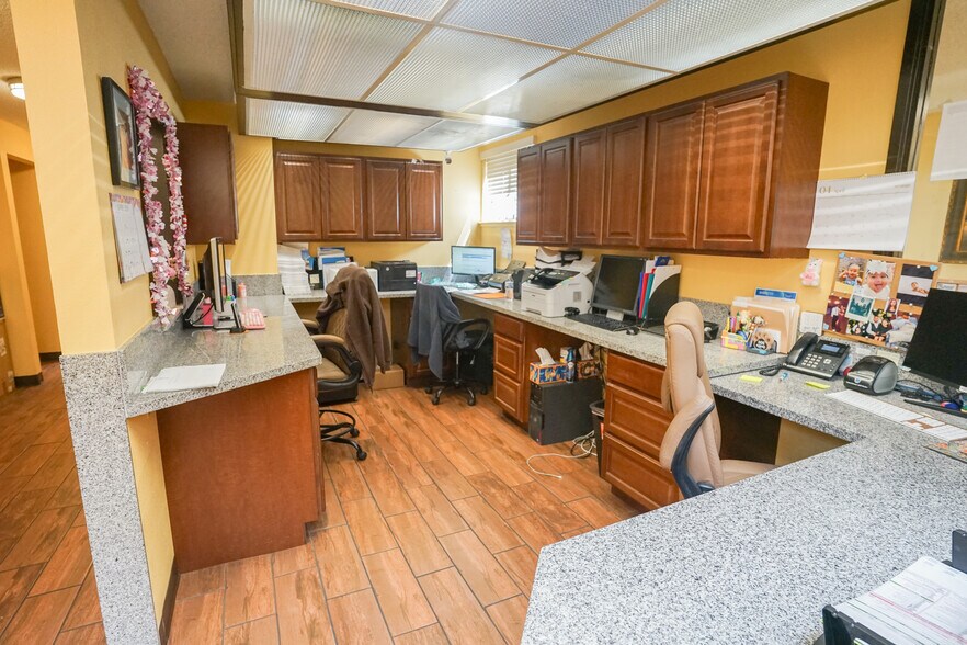 More Photos Of 1060-1080 Delbon Ave, Turlock Medical For Sale