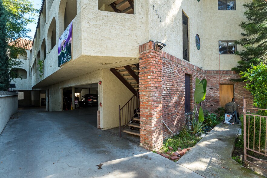 More Photos Of 1112 S Adams St, Glendale Apartments For Sale