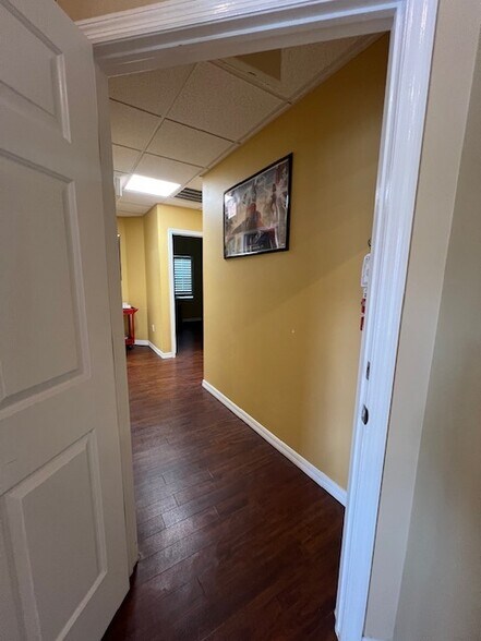 More Photos Of 16606 N Dale Mabry Hwy, Tampa Medical For Sale