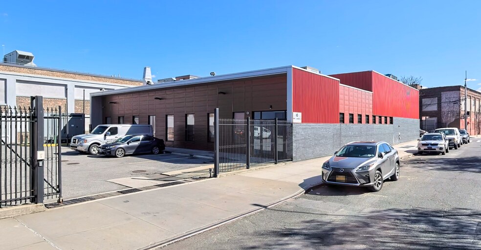 Primary Photo Of 390 Concord Ave, Bronx Manufacturing For Sale