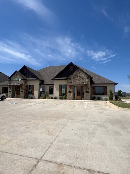 Primary Photo Of 17935 N Pennsylvania Ave, Edmond Unknown For Lease