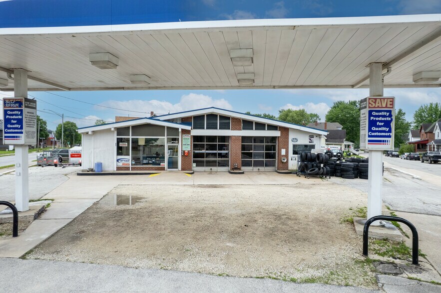 More Photos Of 602 S Jefferson St, Huntington Specialty For Sale