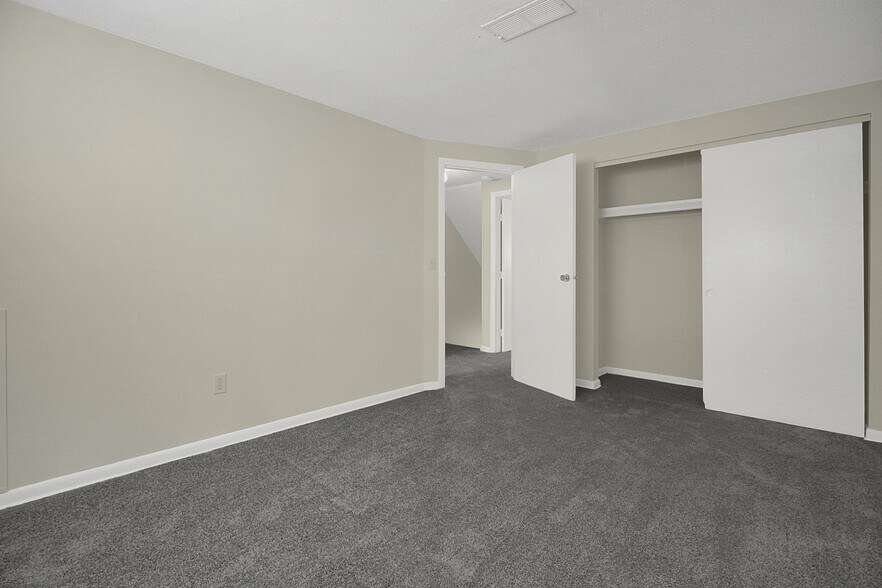 More Photos Of 1898 Baldwin Rd, Reynoldsburg Apartments For Sale