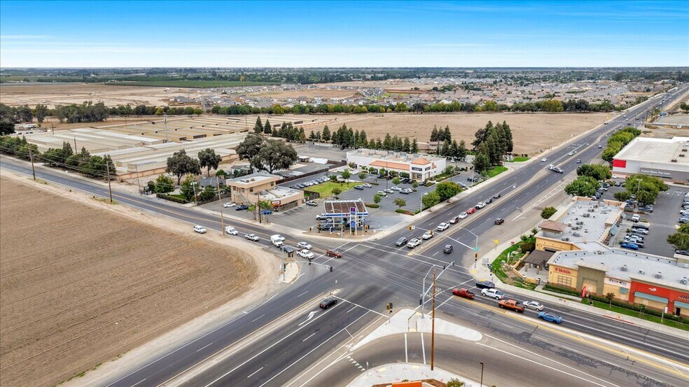 More Photos Of 1088 N Mooney Blvd, Tulare Freestanding For Lease