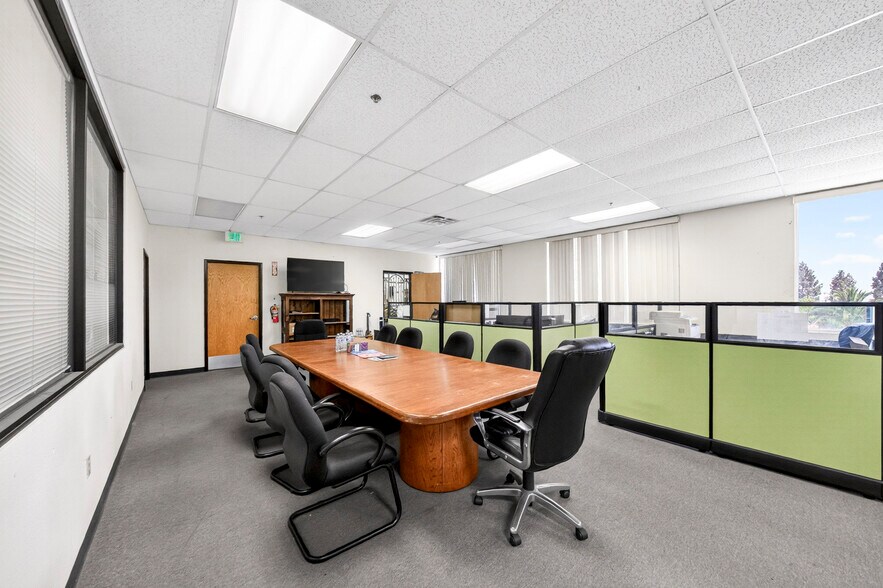 More Photos Of 13875 Live Oak Ave, Irwindale Warehouse For Sale