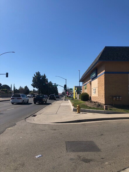 More Photos Of 811 E March Ln, Stockton Storefront For Sale