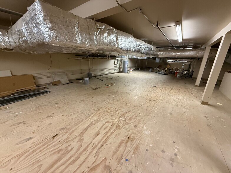 More Photos Of 3413 Golden Rd, Tyler Medical For Lease