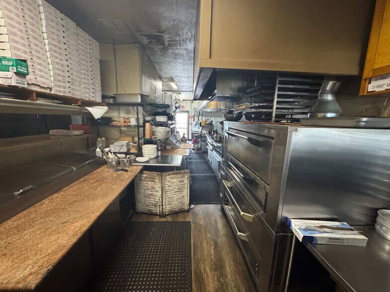 More Photos Of 513-519 Germantown Pike, Lafayette Hill Storefront For Lease