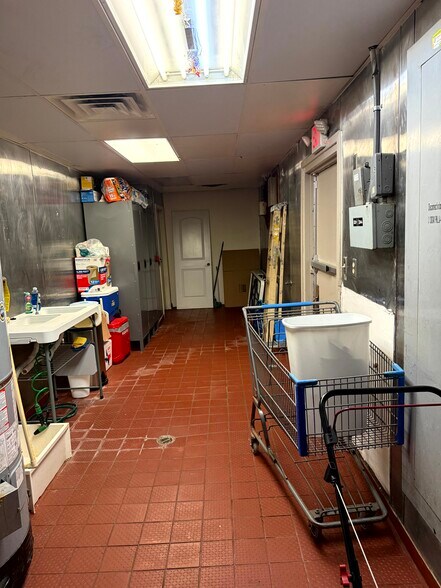 More Photos Of 5151 Avenue H, Rosenberg Restaurant For Sale