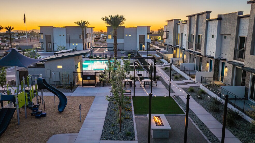 More Photos Of 651 N Ironwood Dr, Apache Junction Apartments For Sale