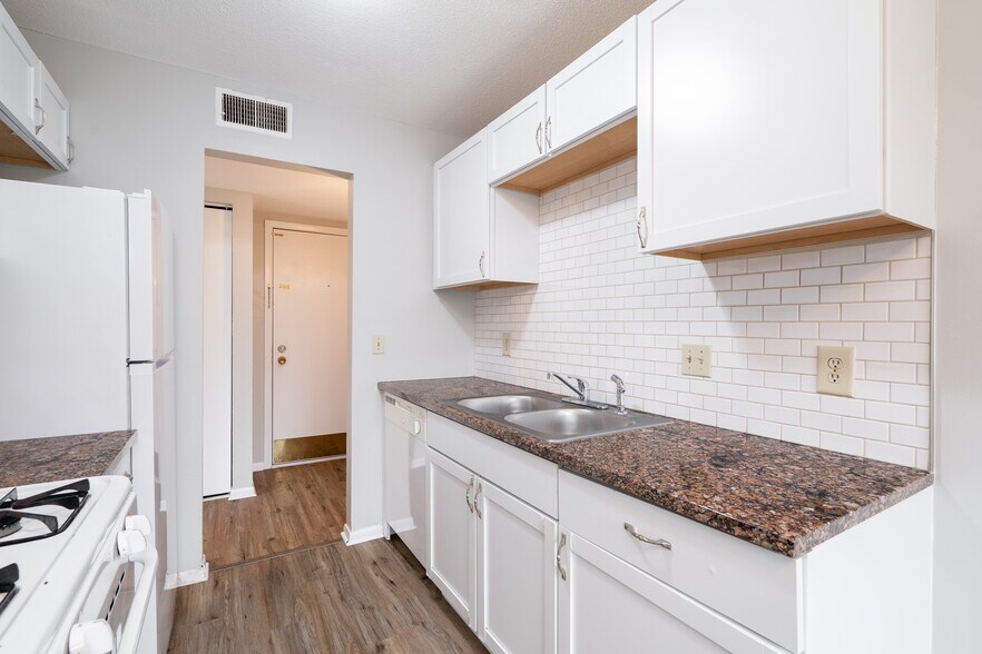More Photos Of 2220 W 98th St, Bloomington Apartments For Sale