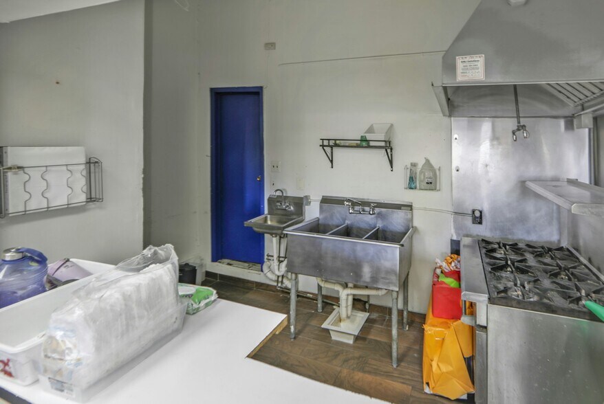 More Photos Of 103-105 N Main St, Paterson Specialty For Sale