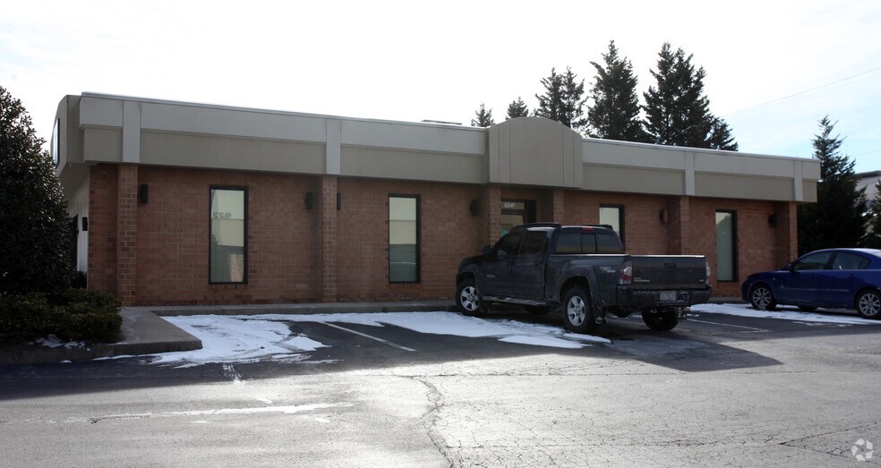 More Photos Of 624 Guilford College Rd, Greensboro Office For Lease