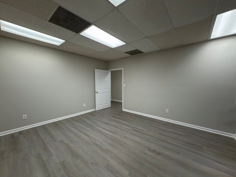More Photos Of 119 E Union St, Marshville Storefront Retail Office For Lease
