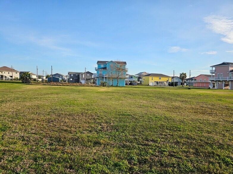 More Photos Of 3114 TX 87, Crystal Beach Land For Lease