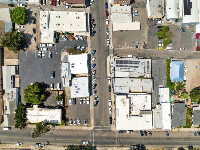 More Photos Of 409 Center St, Yuba City Storefront Retail Office For Sale