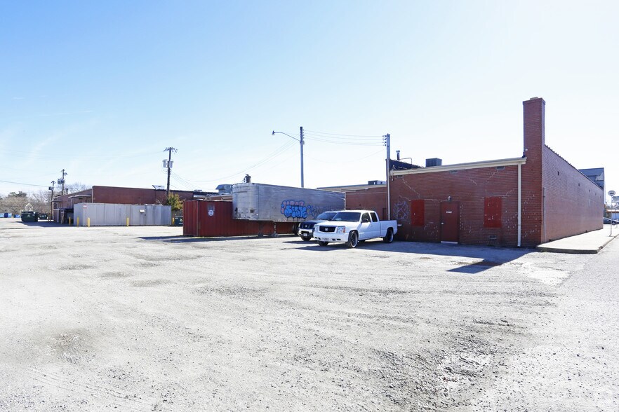 More Photos Of 1945-1985 E Pembroke Ave, Hampton Unknown For Lease
