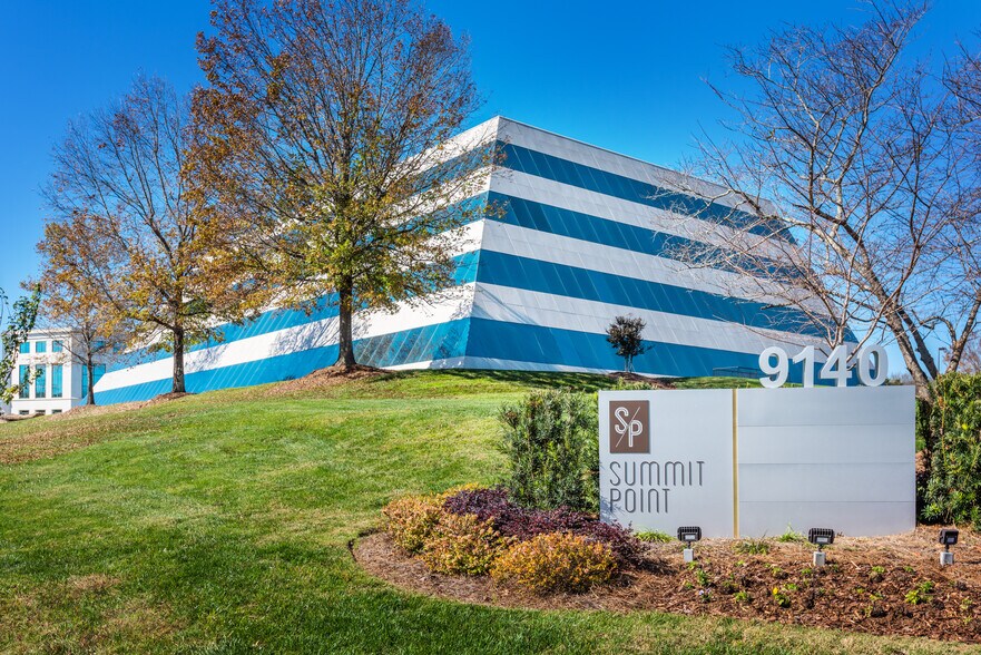 More Photos Of 9140 Arrowpoint Blvd, Charlotte Office For Sale