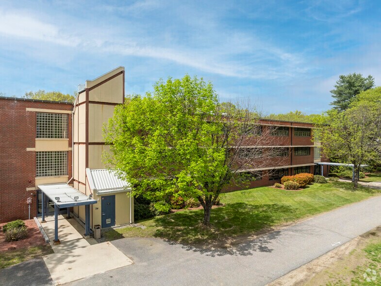 More Photos Of 94 Jackson Rd, Devens Office For Lease