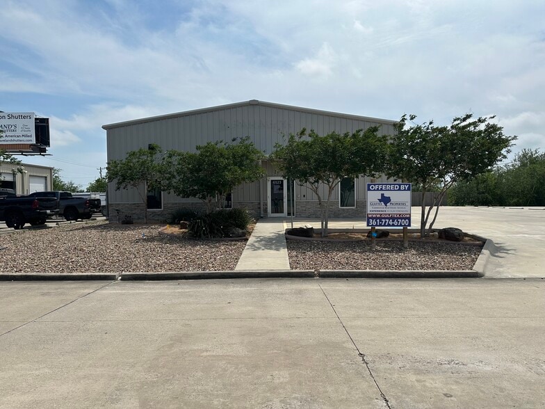 Primary Photo Of 6523 Teamwork Trl, Corpus Christi Warehouse For Lease