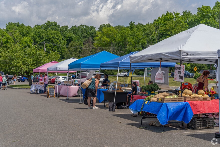 More Photos Of 75 State Route 15, Lafayette Unknown For Lease