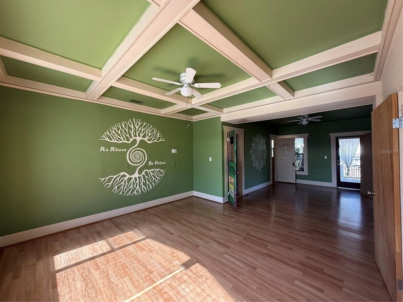 More Photos Of 5610 N Nebraska Ave, Tampa Office For Sale