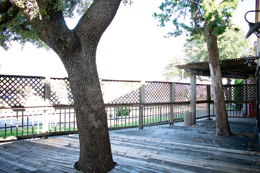 More Photos Of 1801 N Plano Rd, Richardson Specialty For Lease