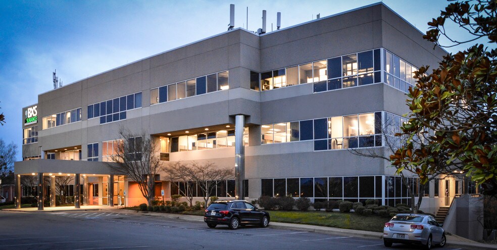 More Photos Of 8315 Cantrell Rd, Little Rock Medical For Lease
