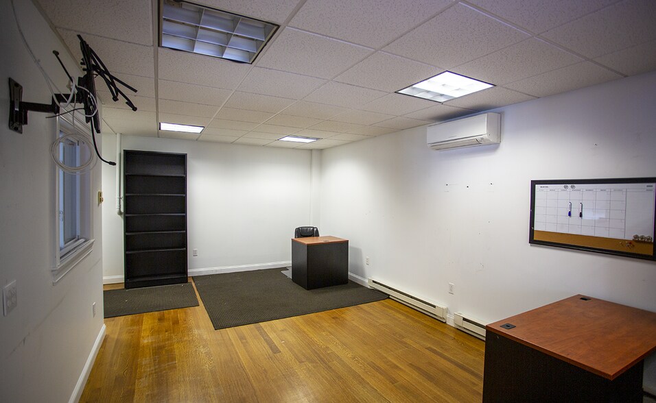 More Photos Of 55 Knox Trail, Acton Warehouse For Lease