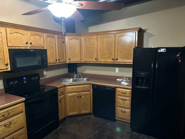 More Photos Of 193 Automotive Dr, Richmond Auto Dealership For Lease
