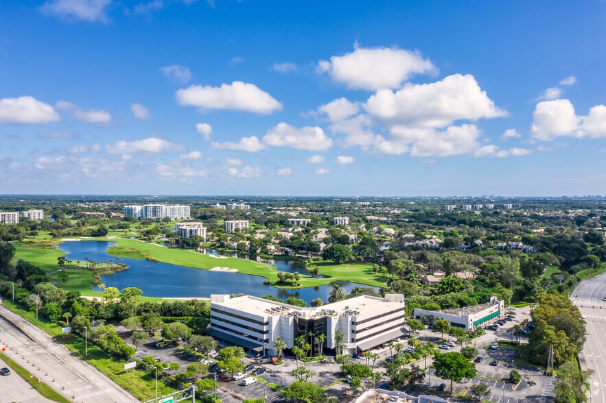 More Photos Of 7777 Glades Rd, Boca Raton Office For Lease