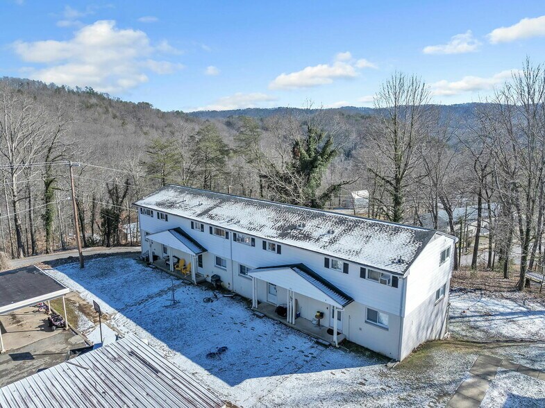 More Photos Of 123-127 Upper Airbase Ln, Briceville Apartments For Sale