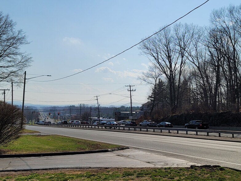 More Photos Of 2272-2288 Berlin Tpke, Newington Medical For Lease