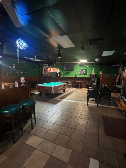 More Photos Of 705 Roosevelt Ave, San Antonio Sports And Entertainment For Sale