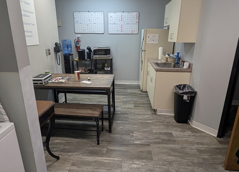 More Photos Of 5025 Arlington Centre Blvd, Upper Arlington Office Residential For Lease