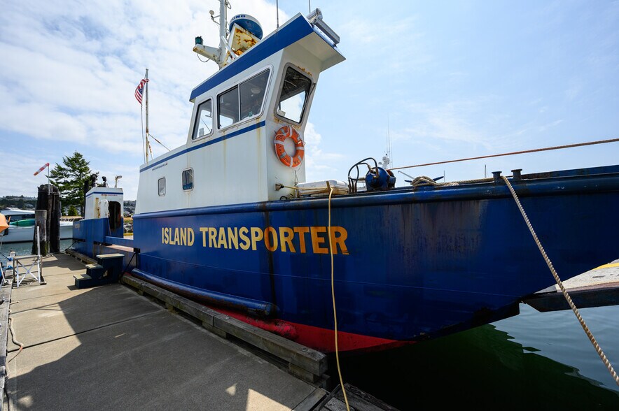 More Photos Of 1909 Skyline Way, Anacortes Marina For Sale