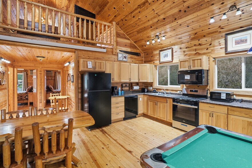 More Photos Of 21353 US HWY 385, Deadwood General Retail For Sale